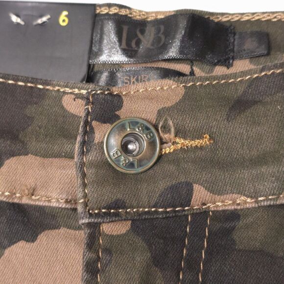 Y2K Camo Denim Jean Skirt Sz6 28W Pockets Grunge Punk Western Rock Baddie Street - Picture 11 of 16